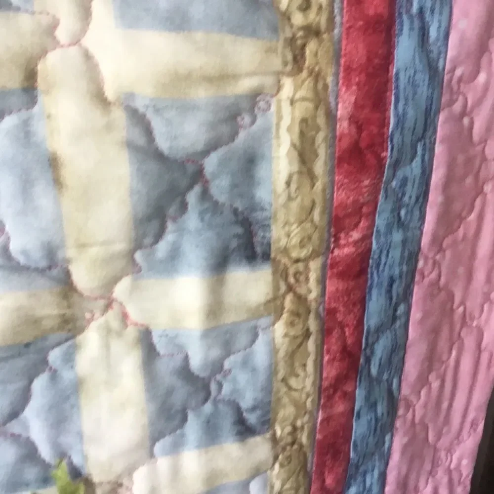 NWT Hand Crafted Flower Bouquet Quilt